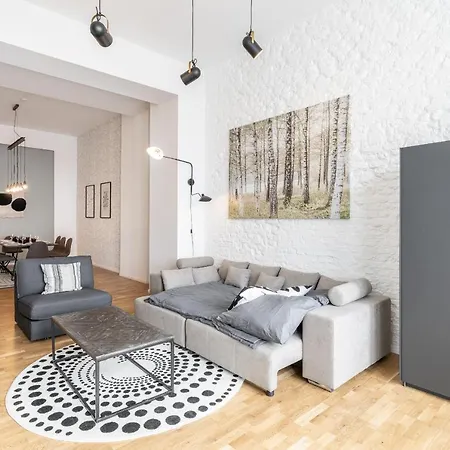 Spacious Lofts In Wedding