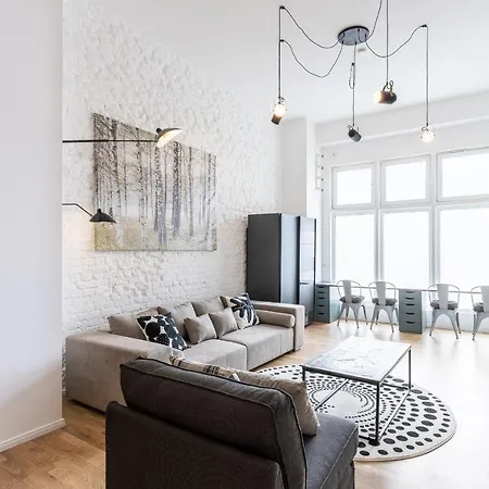 Spacious Lofts In Wedding Apartment