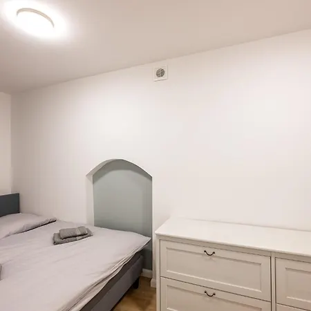 Spacious Lofts In Wedding Apartment