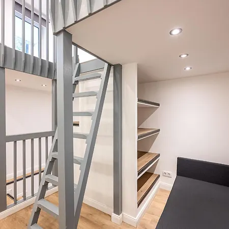 Spacious Lofts In Wedding