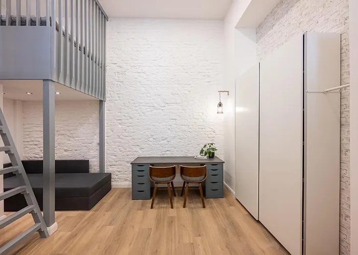 Spacious Lofts In Wedding