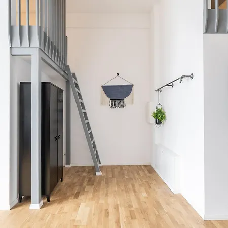 Spacious Lofts In Wedding Apartamento Berlín