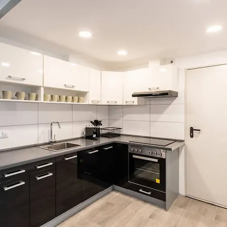 Spacious Lofts In Wedding