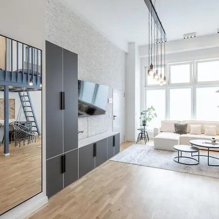 Spacious Lofts In Wedding Apartmán